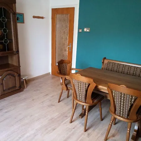 Haus Stefanie Hébergement de vacances Niederburg