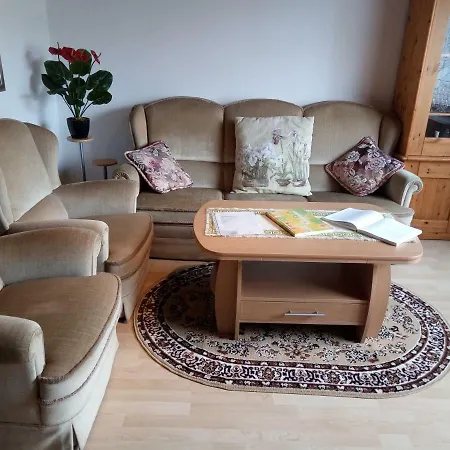 Haus Stefanie Casa de Férias Niederburg