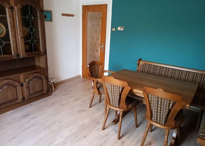 Haus Stefanie Feriehus Niederburg